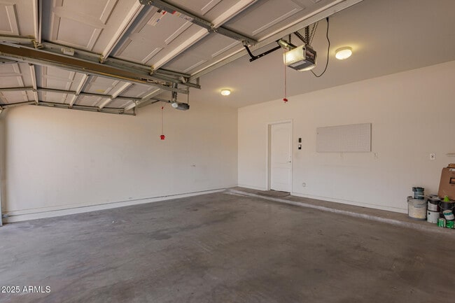 Building Photo - 13550 W Cypress St