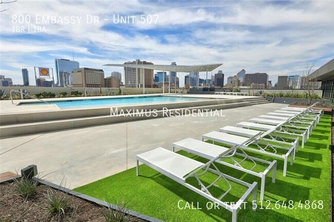Building Photo - 800 Embassy Dr