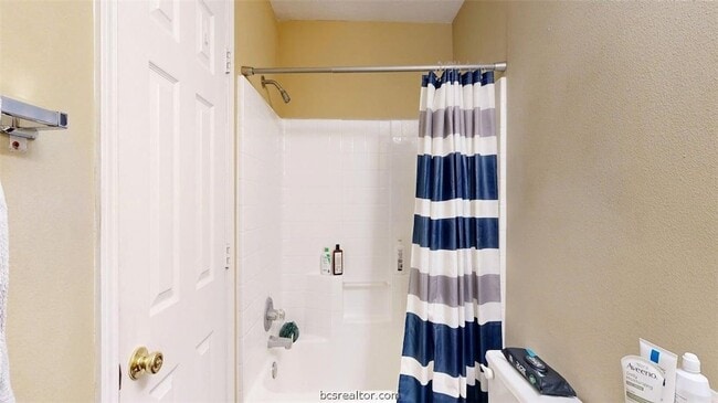 Building Photo - 301 Nimitz St