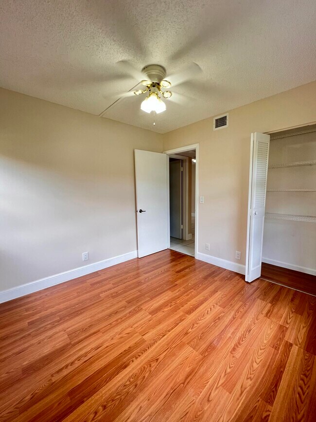 Building Photo - 21890 Lake Forest Cir