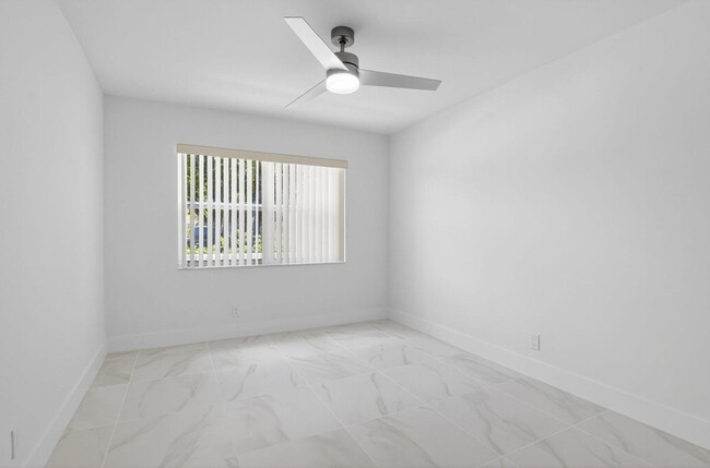 Building Photo - 9151 Pine Springs Dr