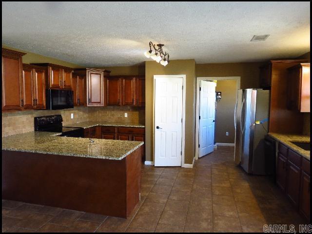 Building Photo - 14 Cody Ln