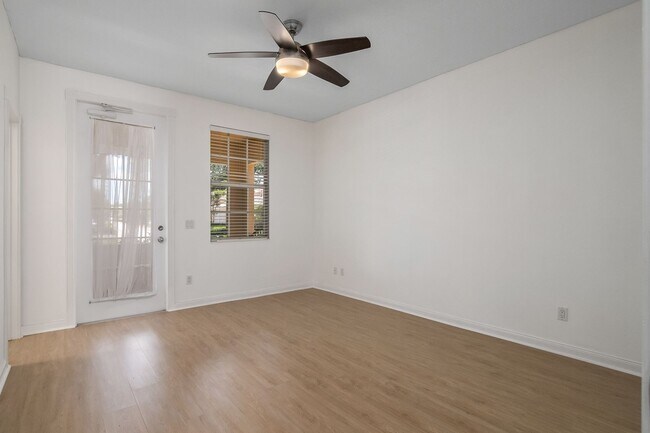 Building Photo - 28608 Alessandria Cir
