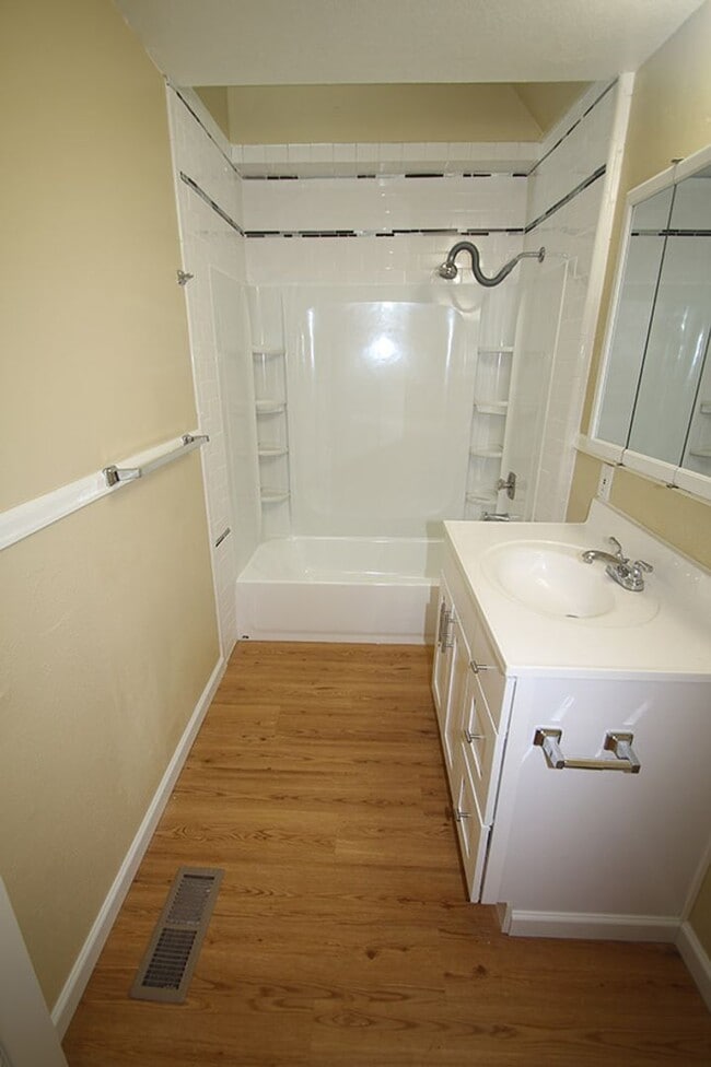 Building Photo - PRIVATE 3 BED SEATTLE HOME FOR RENT W EASY COMMUTE & BIG LOT