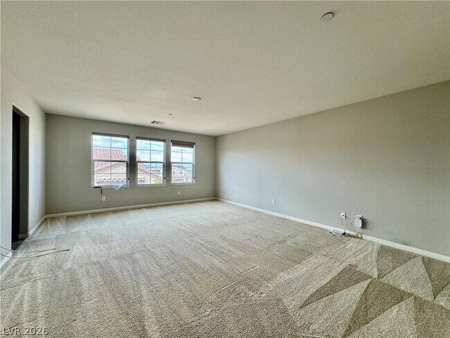 Building Photo - 353 Ambitious St