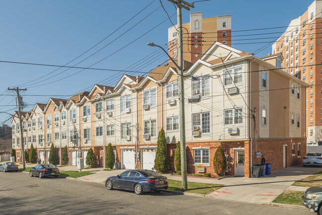 Building Photo - The Meridian at Locust Manor