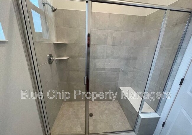 Building Photo - 3031 Country Side Dr