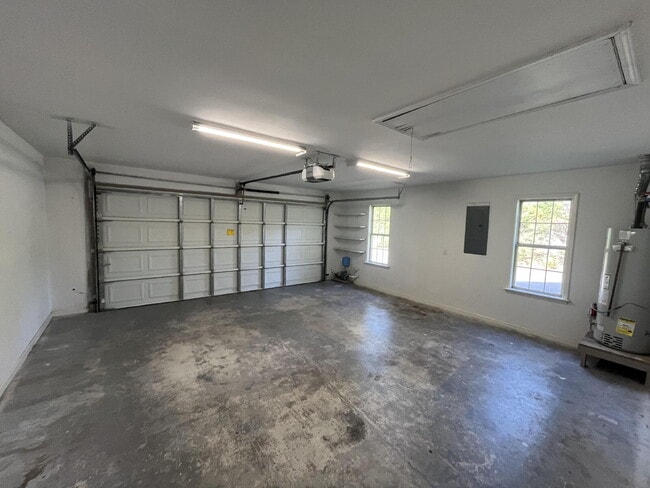 Building Photo - Calabash Comfort