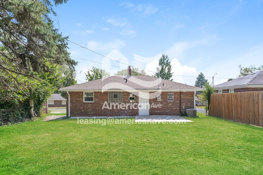 Building Photo - 6811 Chamberlain Ct