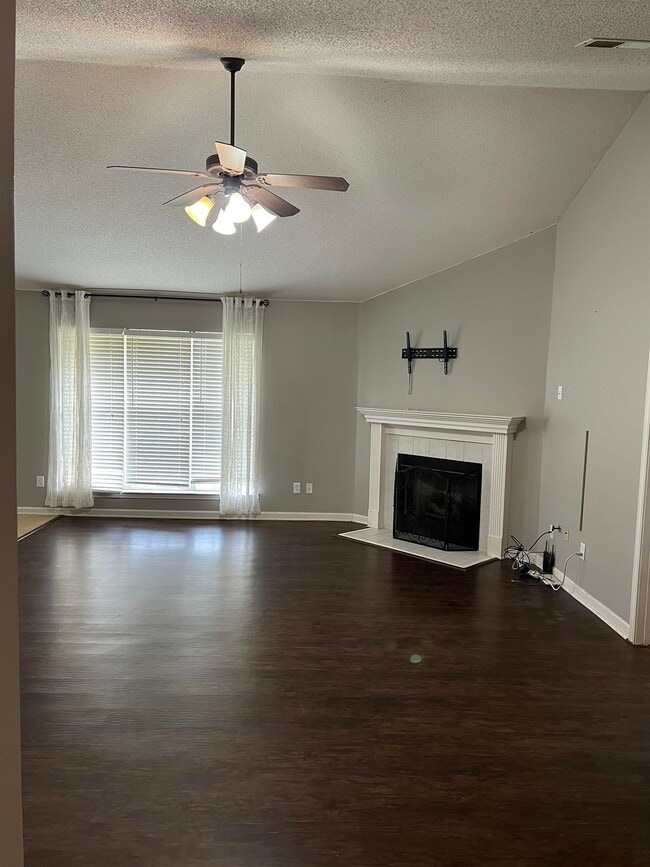 Building Photo - 9837 Oldham Dr