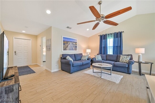 Building Photo - 8475 Charter Club Cir