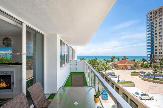 Building Photo - 2030 S Ocean Dr