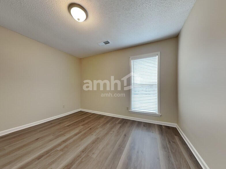 Building Photo - 7562 Sandy Brook Cv