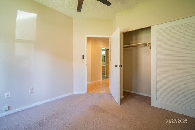 Building Photo - 2 Bd 1 bath 2 Pkg - Mililani Mauka - 95-10...