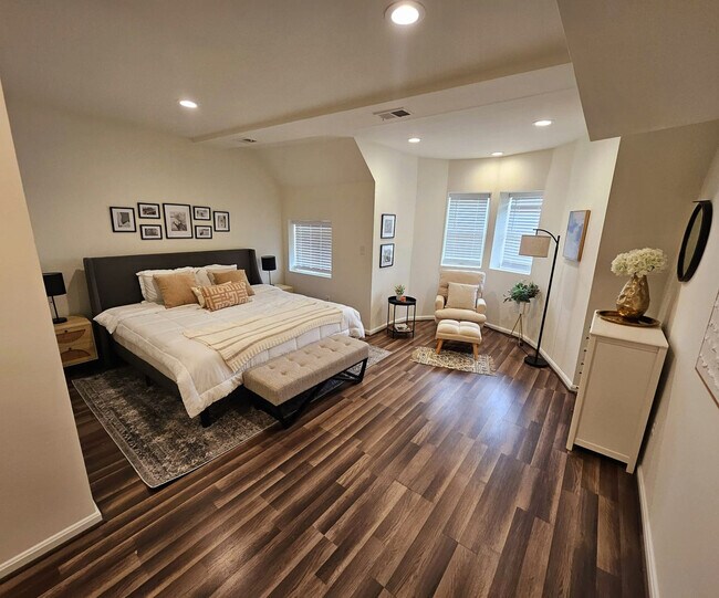 Building Photo - 2439 18th St NW