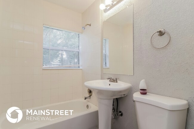 Building Photo - 2411 Chase Ave