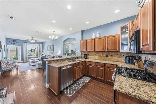 Building Photo - 9606 Royce Dr