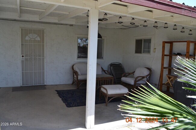 Building Photo - 658 S Palo Verde Dr
