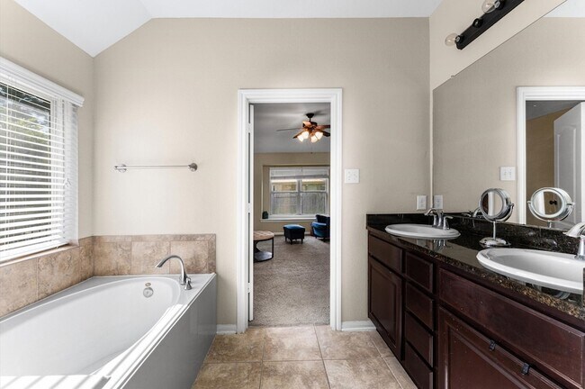 Building Photo - 235 New Harmony Trail