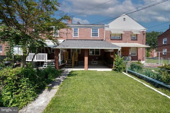 Building Photo - 1722 Edgewood Rd