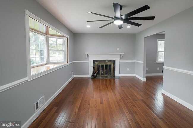 Building Photo - 10802 Blossom Ln