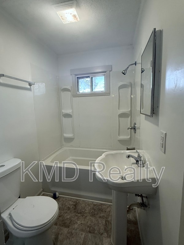 Building Photo - 9225 Old Moores Chapel Rd