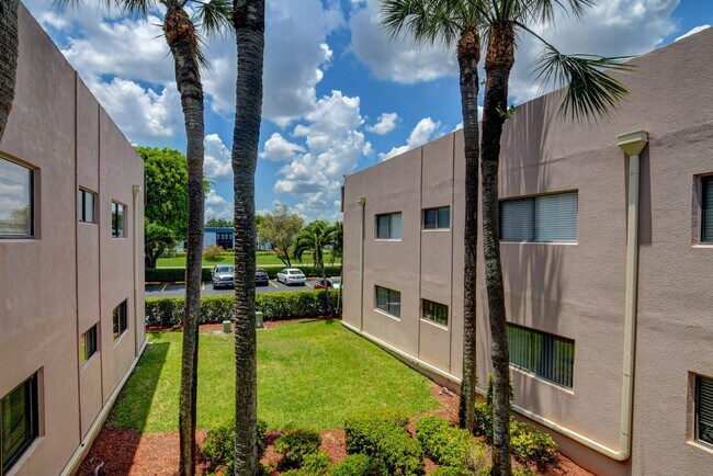 Building Photo - 15109 Ashland Dr