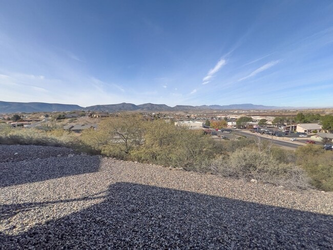 Building Photo - DUPLEX - CAMP VERDE