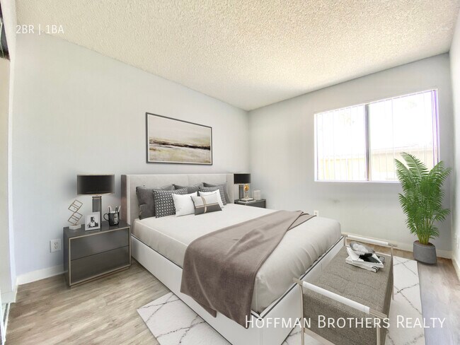 Building Photo - 227 Normandie Ave