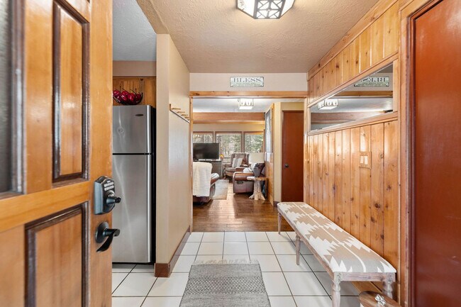 Building Photo - 18087 E Butte Ln