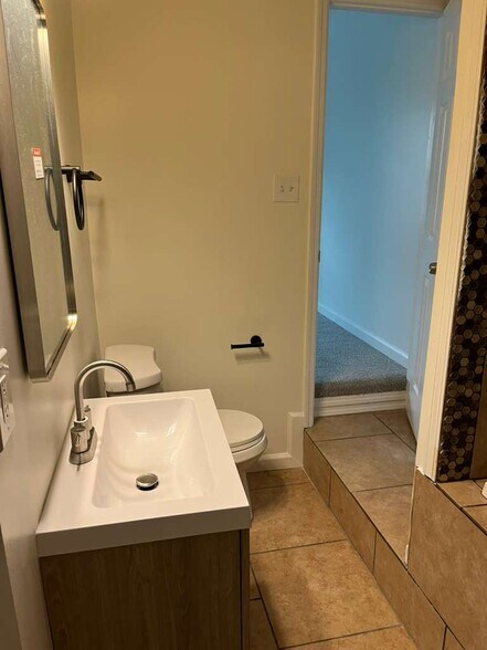 Building Photo - 1308 Woodfall Dr