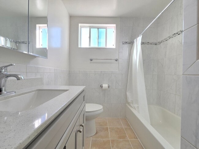 Building Photo - Beautifully Renovated 3-Bedroom / 2-Bathroom Duplex-Style Home in Prime Sunnyvale