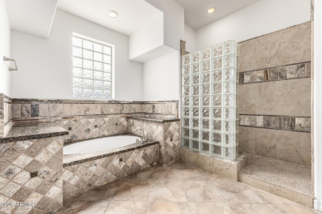 Building Photo - 15468 W Coolidge St