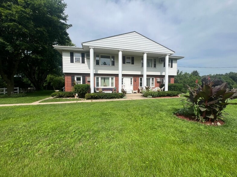 Building Photo - 512 Hill St