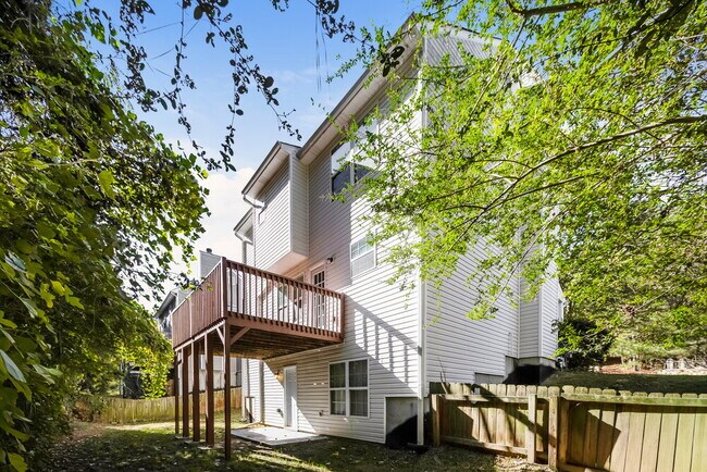 Building Photo - 253 Bainbridge Cir