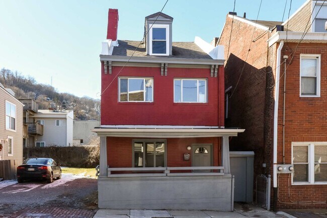 Building Photo - 4 bedroom in South Side