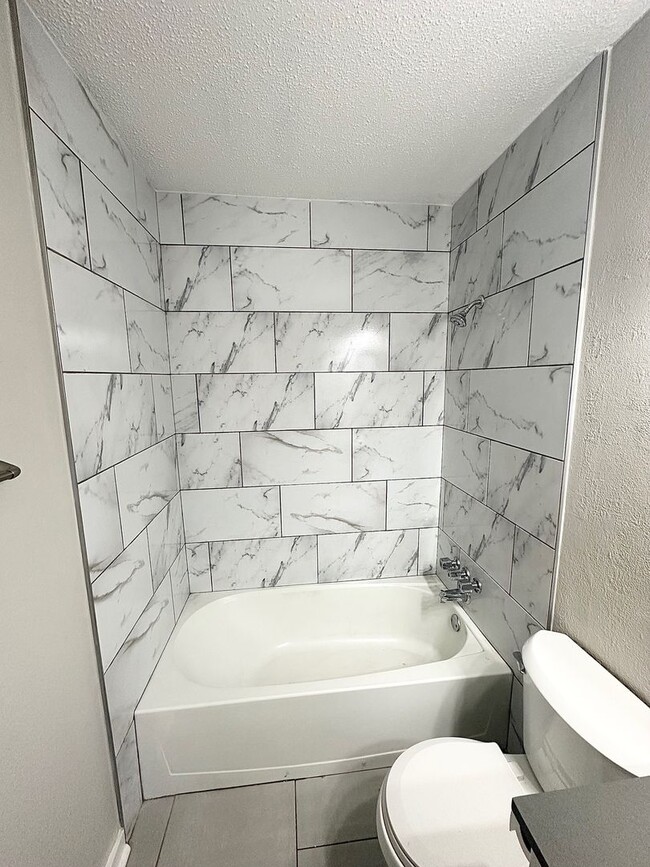 Building Photo - 3012 Gaines St