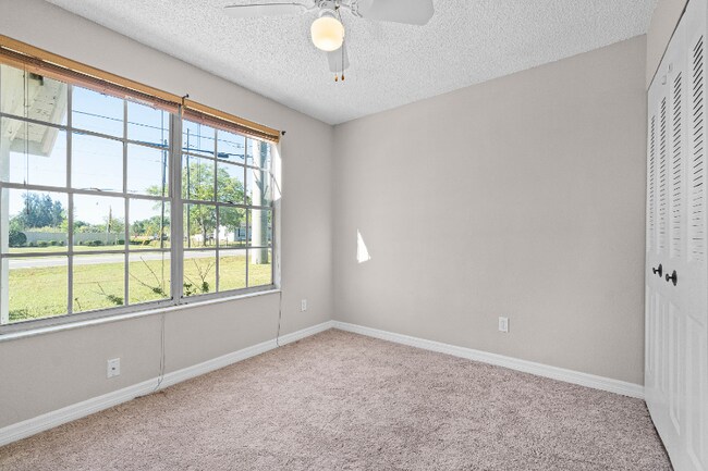 Building Photo - 4751 Deer Run Rd