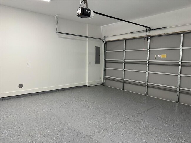 Building Photo - 2200 Marnel Rd