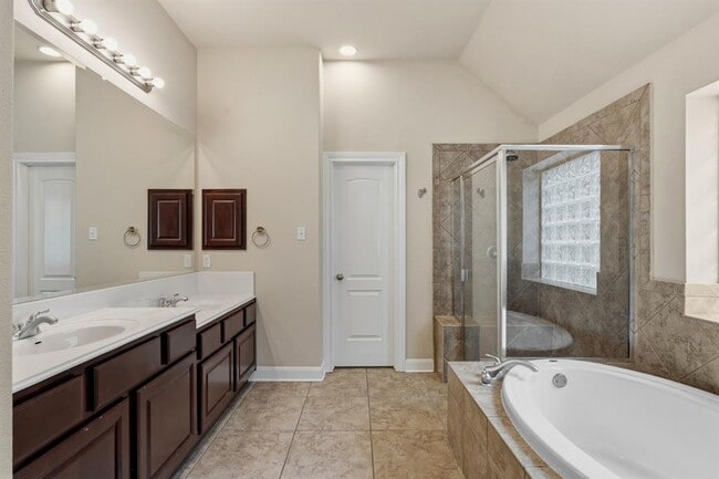 Building Photo - 7436 Bonniebrook Dr