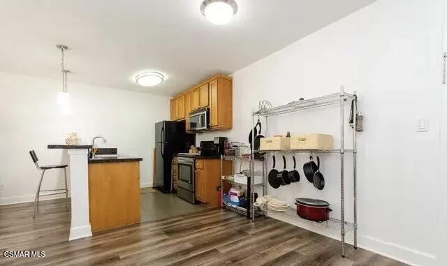 Building Photo - 10982 Roebling Ave