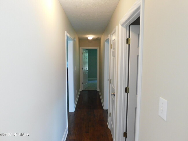 Building Photo - 1504 Mesquite Ct