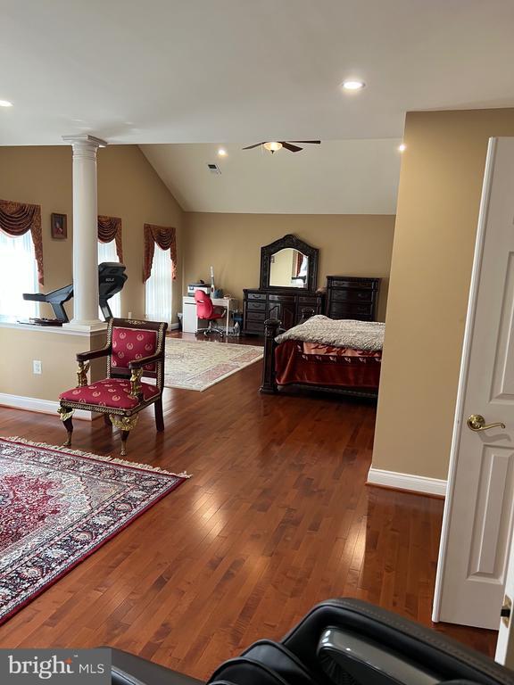 Building Photo - 3911 Arbor Crest Way