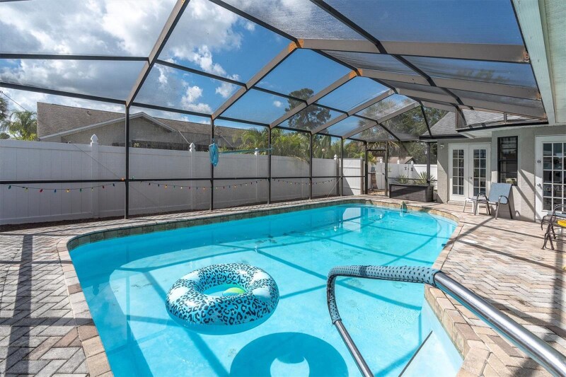 Building Photo - 10105 Briar Cir