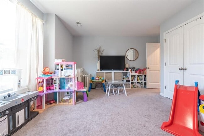 Building Photo - 409 Draper Dr