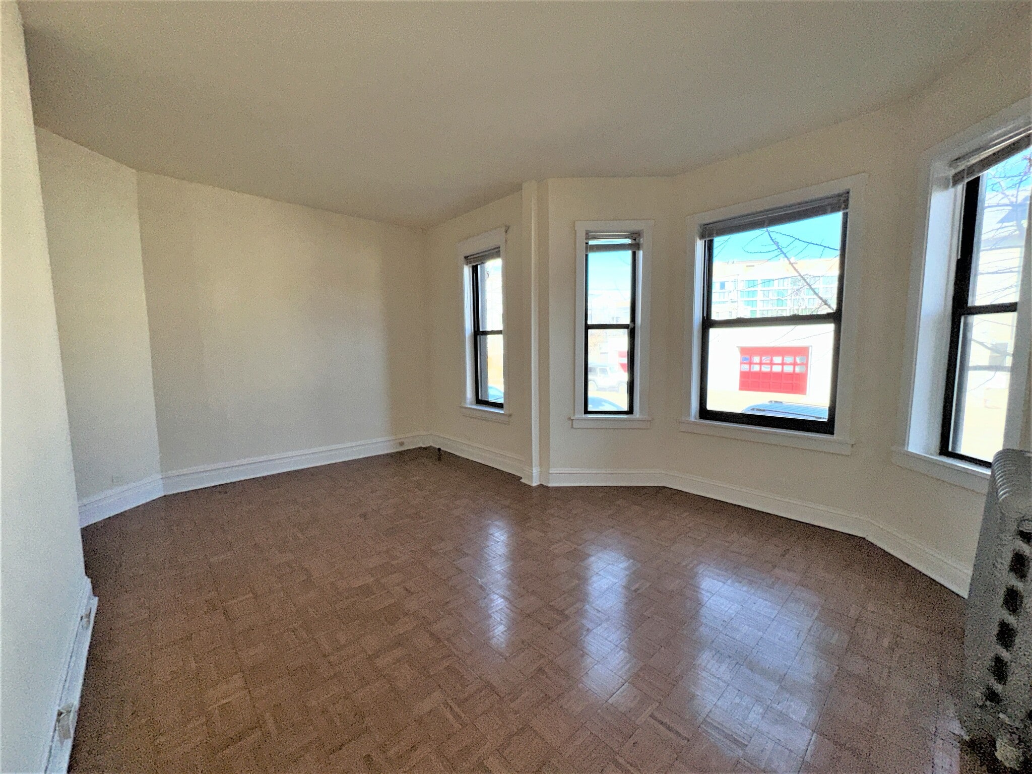 Building Photo - 3606 N Racine Ave