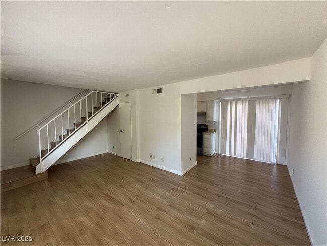 Building Photo - 4940 Larkspur St