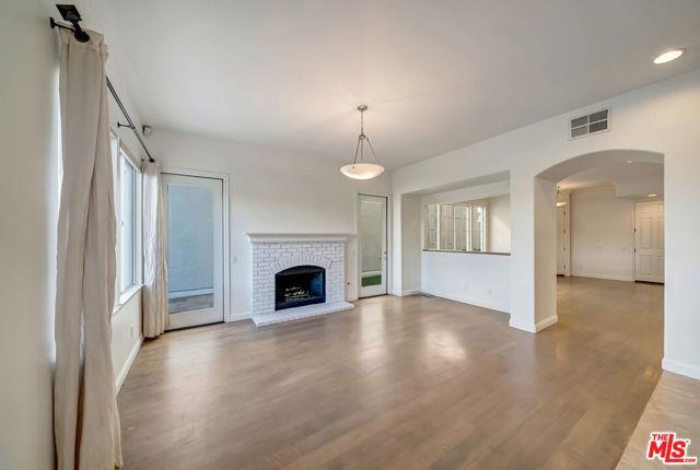 Building Photo - 24819 Cll Cedro