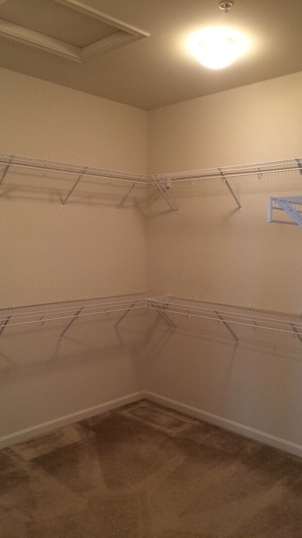 Building Photo - Great Townhouse in Wildewood in California MD