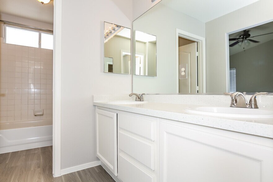 Building Photo - 4911 Dunvegan Ct